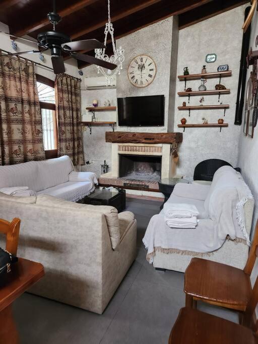 Velez, Casa La Choza Villa Velez de Benaudalla Ngoại thất bức ảnh